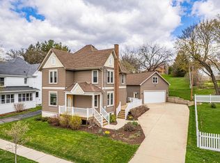 312 3rd Ave, New Glarus, WI 53574