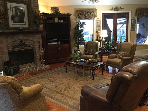 4th image of 104 Enchanted Oak Blvd
