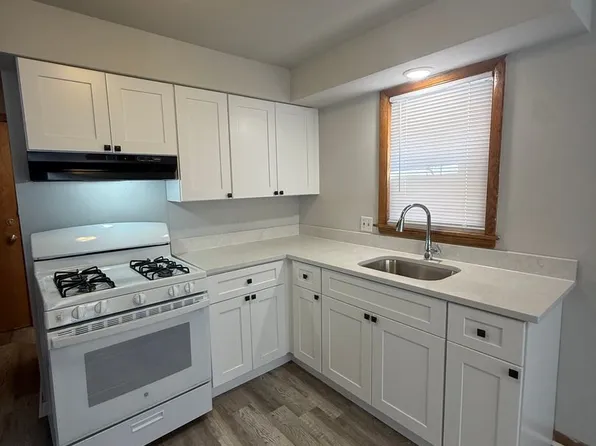 3633 S Clinton, 3633 S Clinton Ave #1W, Berwyn, IL 60402
