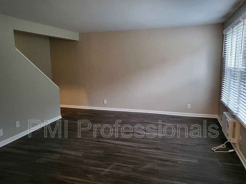 1st image of 333 11th Ave N #A12