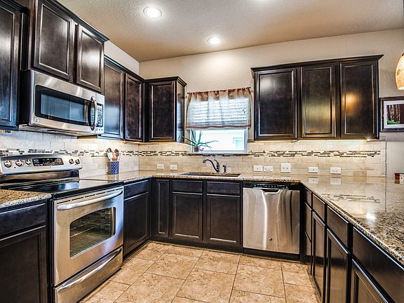 3rd image of 501 Whittmen Ave