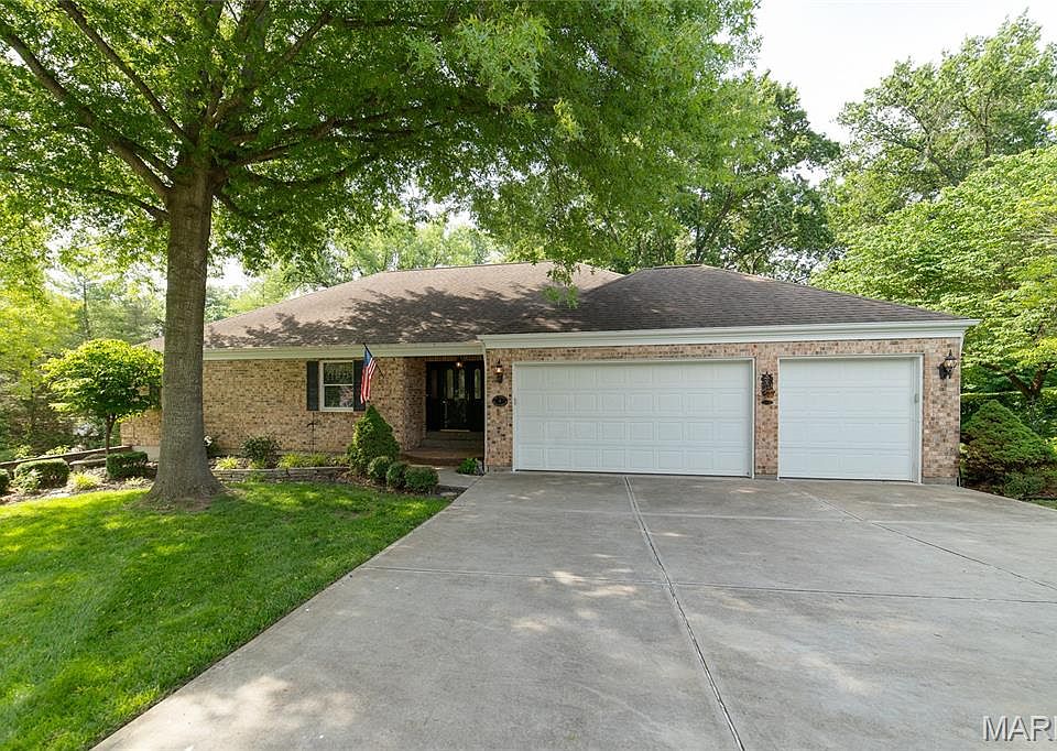 1st image of 4 Margaret Brown Ct