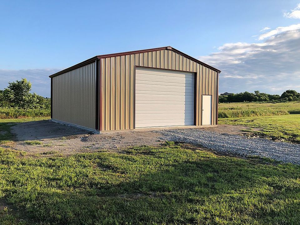 2nd image of 398253 W 2700th Rd