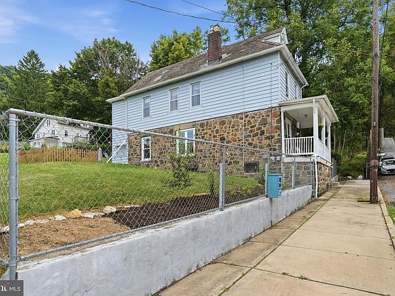 4th image of 809 Hayes St #813