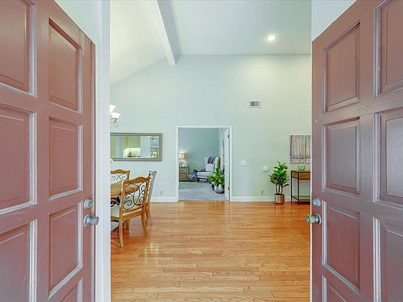 4th image of 14886 Tahoe Way