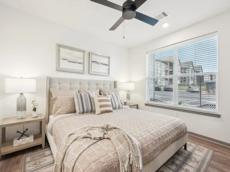 The Garrison Luxury Apartments — Photo 11