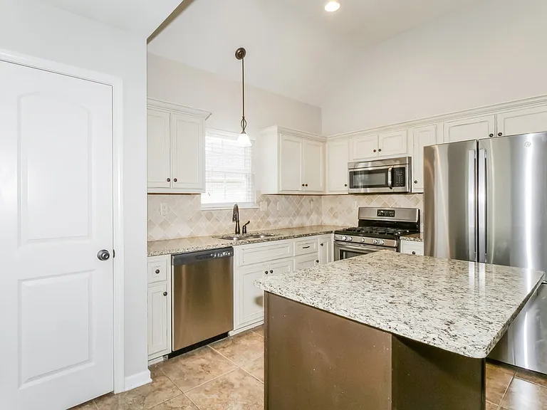 3620 Harvest Tree Dr — Photo 8