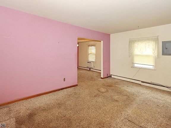 3rd image of 1021 Harding Ave