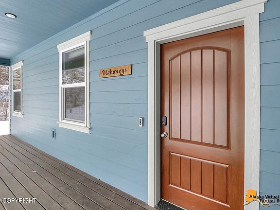 5th image of 2230 N Pearl Rd