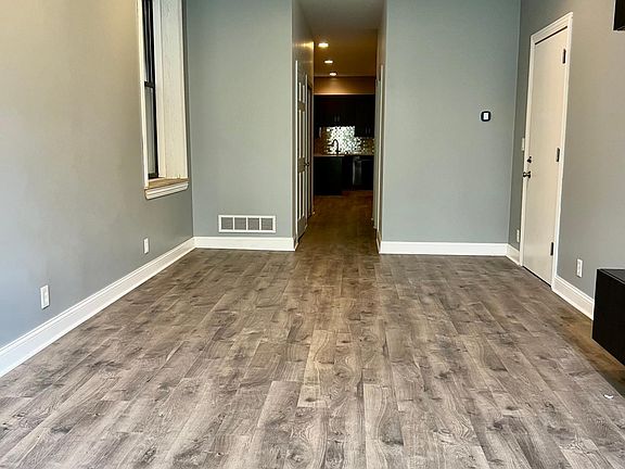 4th image of 1252 N Noble St #3