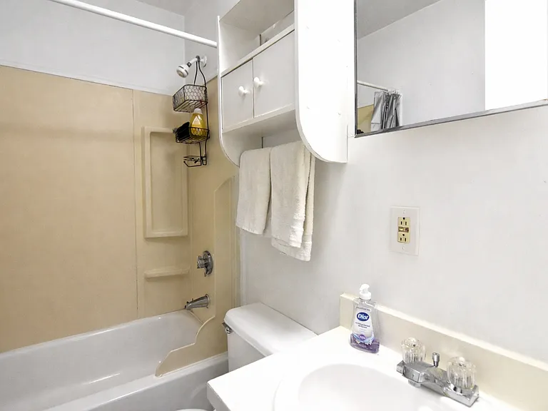 47 Hemenway St #4 — Photo 8