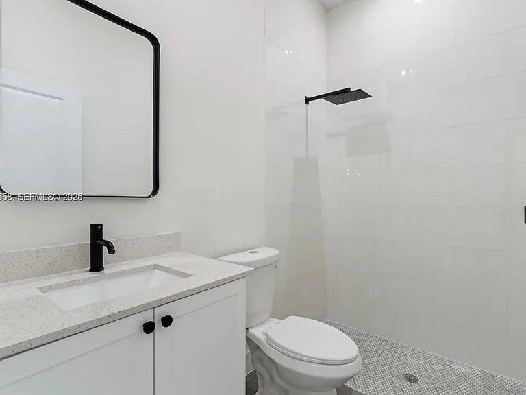 710 Peacock Ave — Photo 34