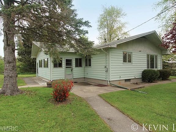 3rd image of 7293 Alpine Ave NW