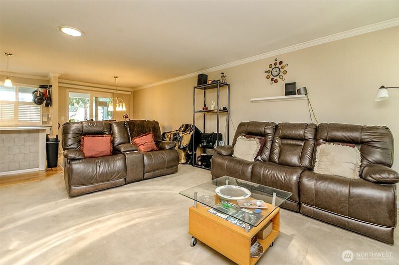 4th image of 1301 Bel Air Road