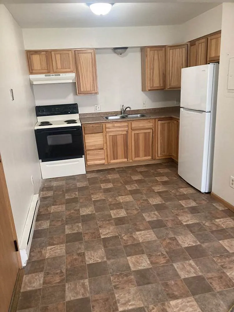 733 Kellogg Ave. — Photo 3