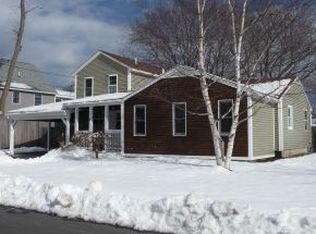 12 Holly Ln, Hampton, NH 03842