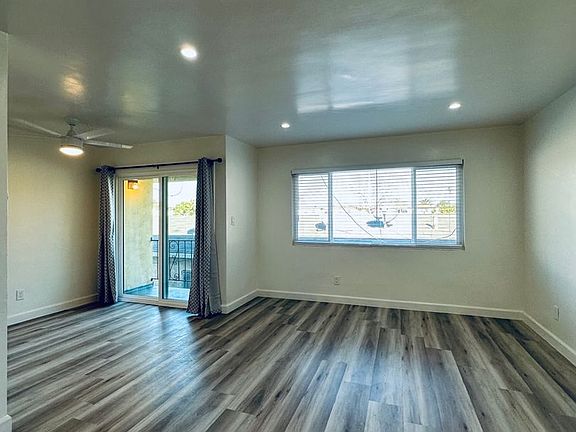 3rd image of 6223 S Victoria Ave APT 4