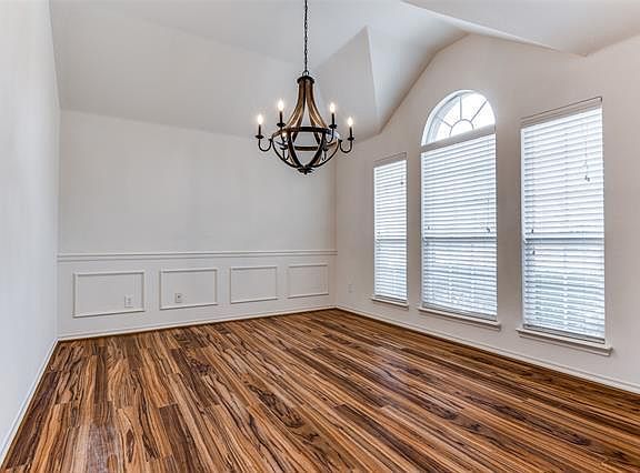 4th image of 1122 Arthurs Ct