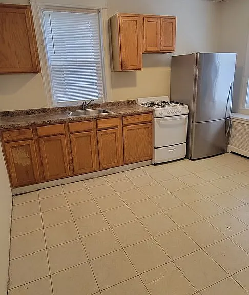 422 E Roosevelt Blvd — Photo 2
