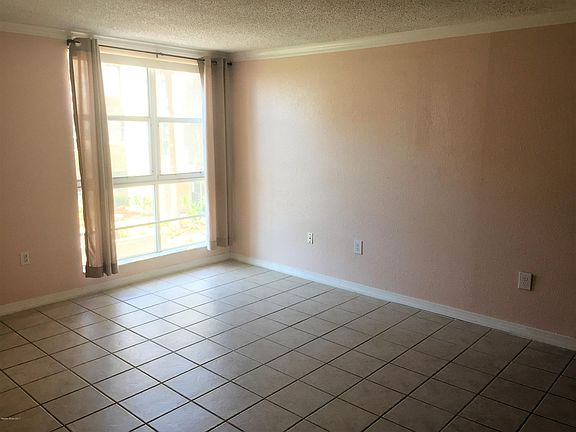 3rd image of 4700 Ocean Beach Blvd APT 221