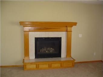 5th image of 833 SW Woodland Dr