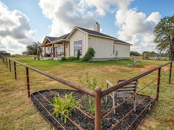 2nd image of 3553 Hunt Ln
