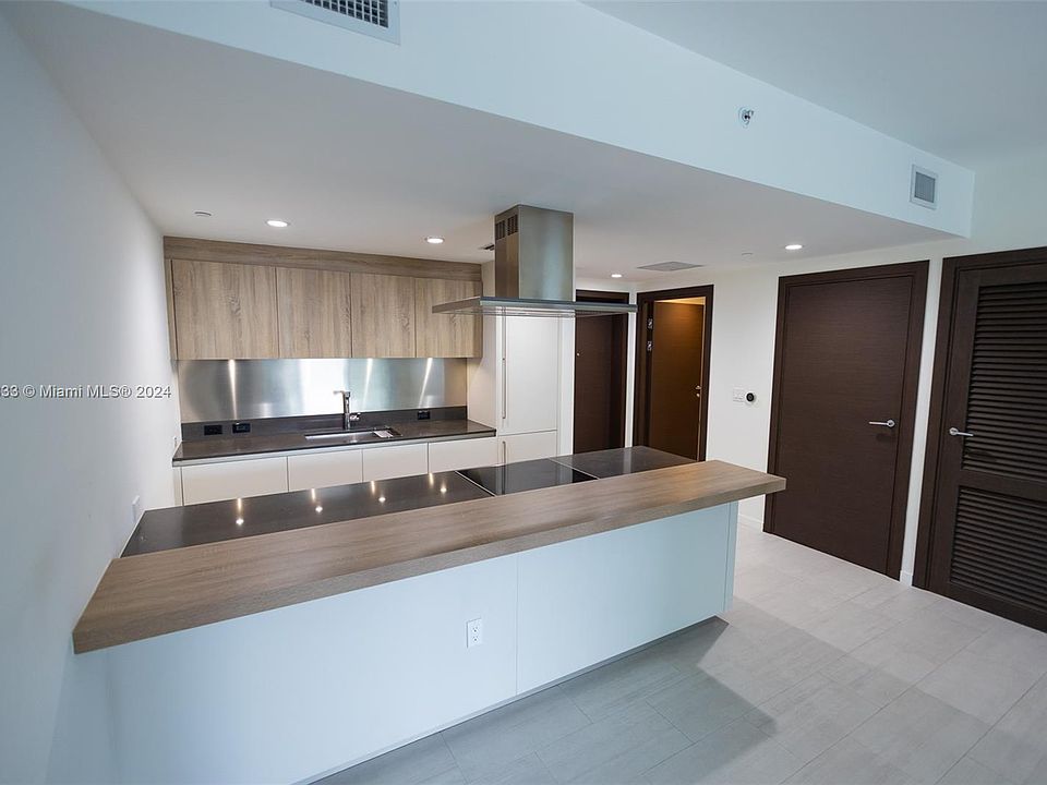 1st image of 1000 Brickell Plz #14