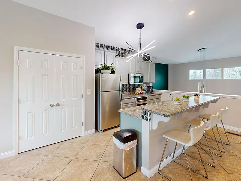 1304 Palmer Dr — Photo 19