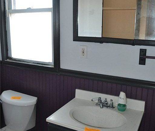 3rd image of 31 Caldwell Pl