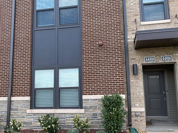 3rd image of 44818 Tiverton Sq