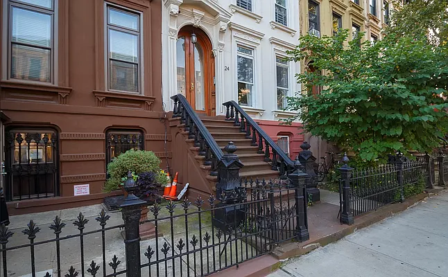 Rented by Compass | media 48