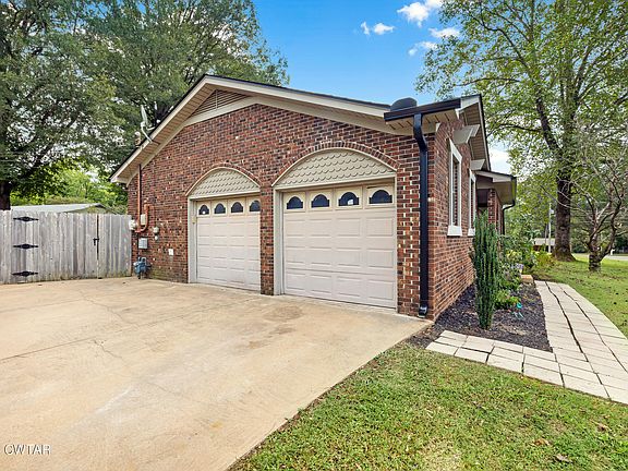 2nd image of 135 Bellmeade Dr