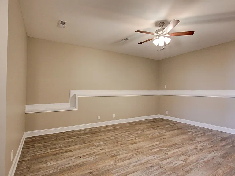 1121 Cardinal Creek Dr — Photo 22