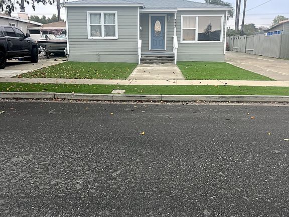 4th image of 773 Twin Oaks Ave