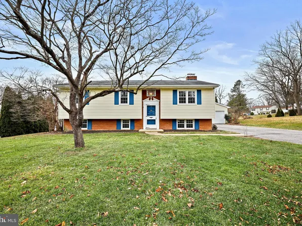 303 Queen Anne Cir, Westminster, MD 21157