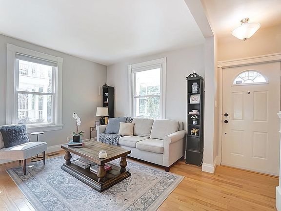 5th image of 3558 Handman Ave
