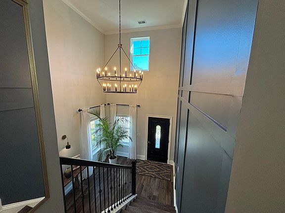 5th image of 525 Dunswell Dr