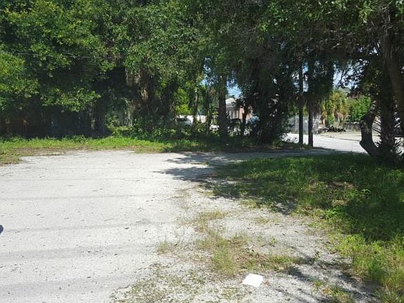 5th image of 502 N Martin Luther King Jr Ave