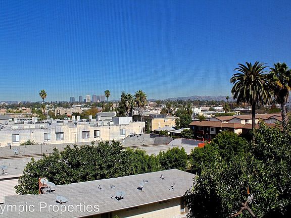 2nd image of 3751 Jasmine Ave APT 403