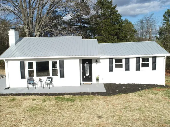 963 Crews Shop Rd, Lynchburg, VA 24504