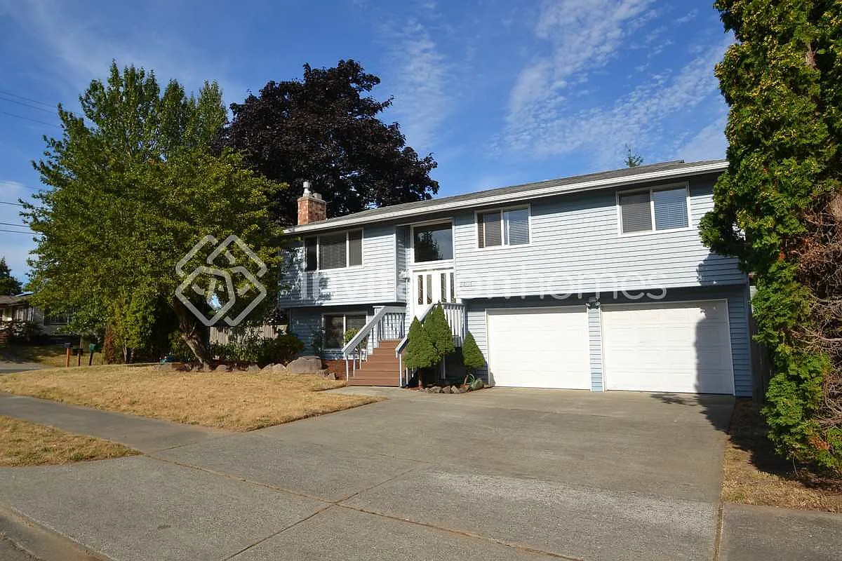 2401 66th Ave NE Tacoma, WA 98422 — Photo 1
