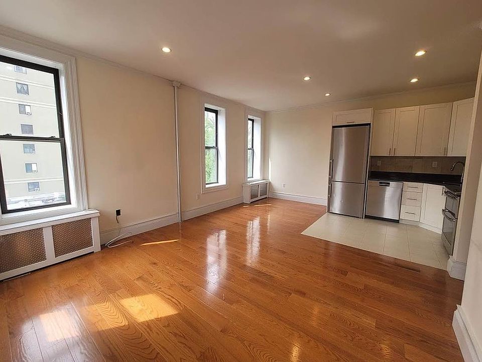 1st image of 301 W 96th St #3S