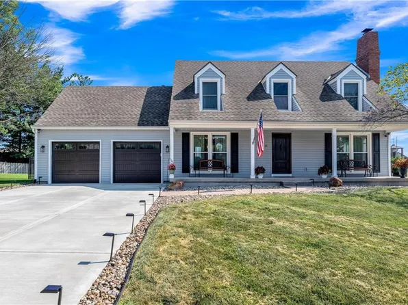 8415 NW Winter Ave, Kansas City, MO 64153