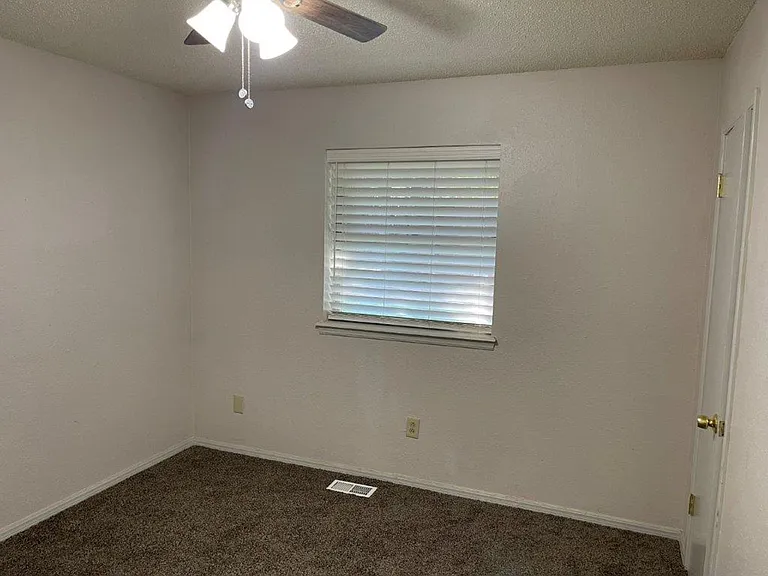 5104 Creekwood Ter — Photo 10