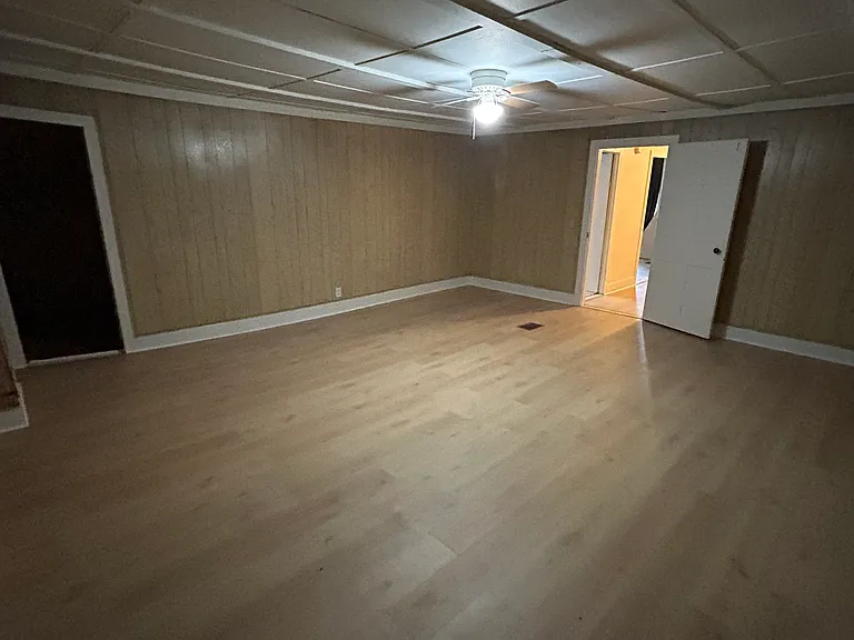 255 Center Bay — Photo 11