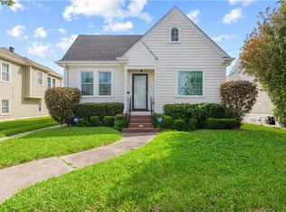 9231 Palm St, New Orleans, LA 70118