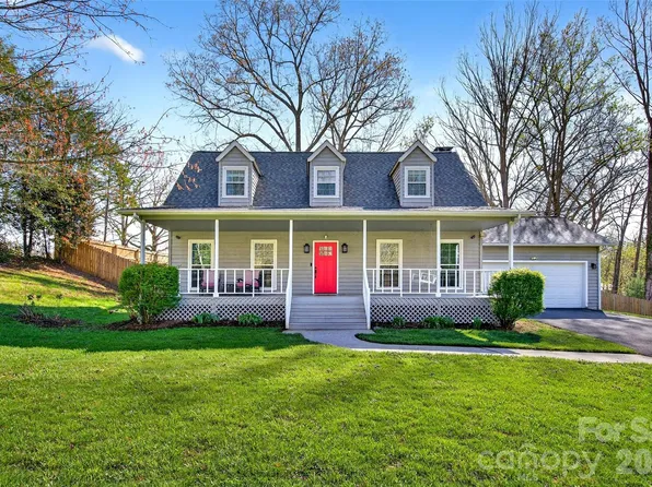 102 Charles Ridge Rd, Asheville, NC 28805