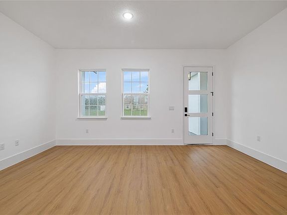 5th image of 15041 SW 24TH CIRCLE