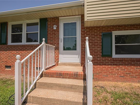 2nd image of 2706 Terry Dr