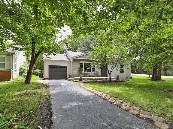 3rd image of 1520 S Pickwick Avenue